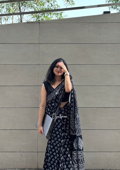 The Black Bloom - Hand-Block Prints Soft Mul Cotton Saree